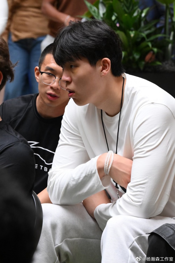 PP电子(中国)-🐼眼！杨瀚森抵达纽约 参加NBA新秀培训课程